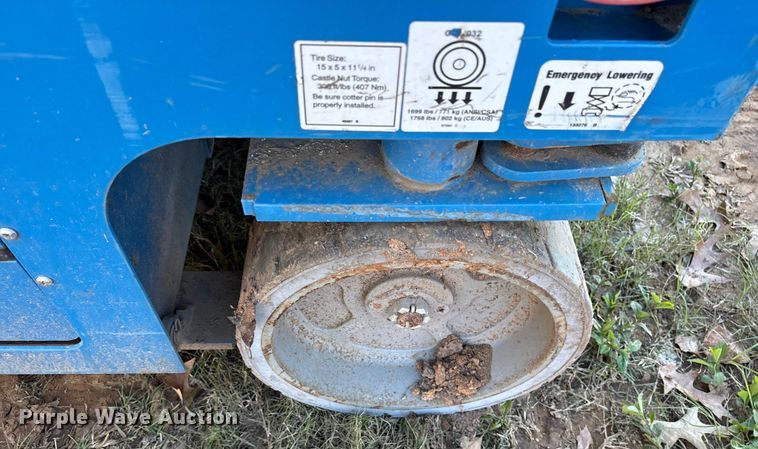 image for item ET7438 (4) Genie GS-2032 scissor lifts