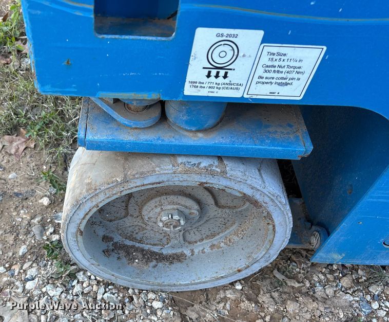 image for item ET7438 (4) Genie GS-2032 scissor lifts