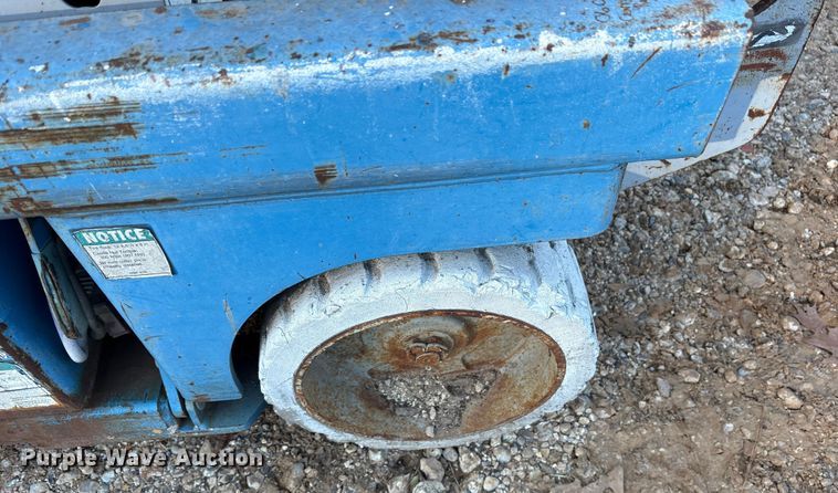 image for item ET7438 (4) Genie GS-2032 scissor lifts