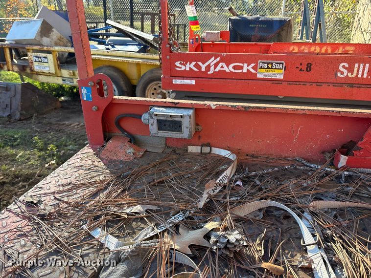 image for item ET7439 (3) Skyjack SJIII 3219 scissor lifts