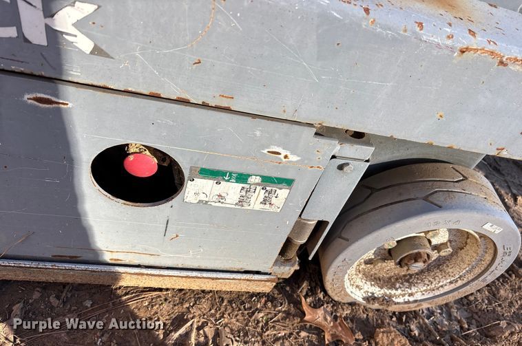 image for item ET7439 (3) Skyjack SJIII 3219 scissor lifts