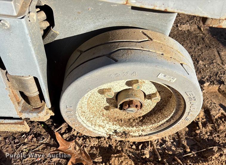 image for item ET7439 (3) Skyjack SJIII 3219 scissor lifts