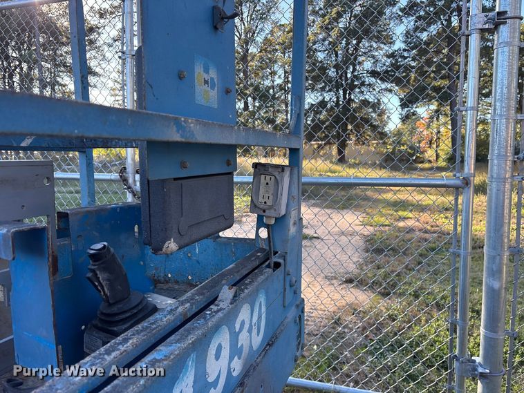 image for item ET7440 (2) Genie GS-1930 scissor lifts