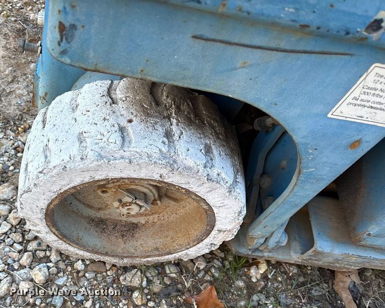 image for item ET7440 (2) Genie GS-1930 scissor lifts