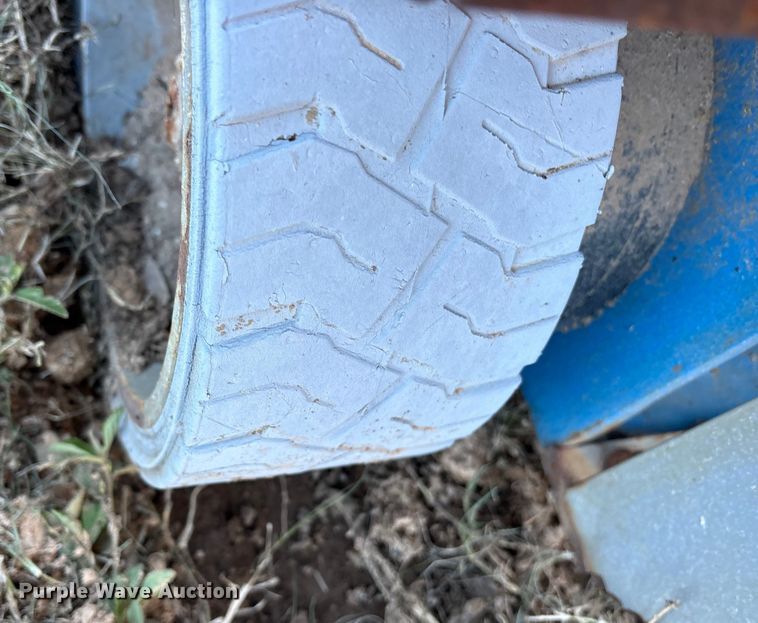 image for item ET7440 (2) Genie GS-1930 scissor lifts