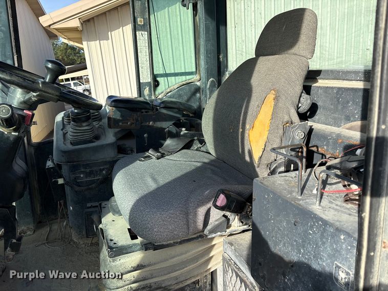 image for item ET7442 2006 John Deere 544J wheel loader