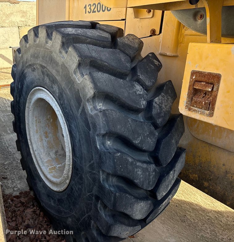 image for item ET7442 2006 John Deere 544J wheel loader