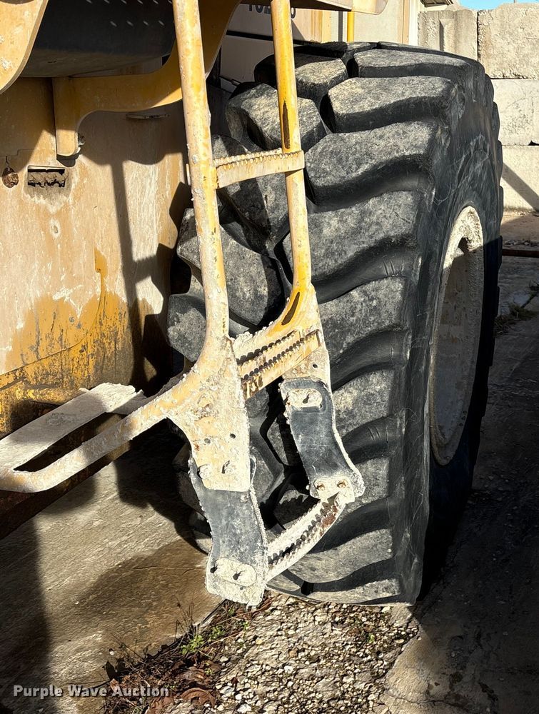 image for item ET7442 2006 John Deere 544J wheel loader