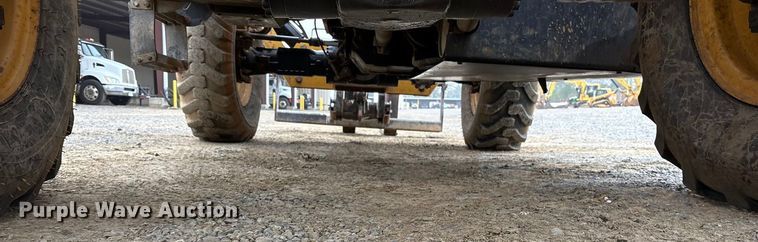 image for item ET7443 2011 Caterpillar TH514 telehandler