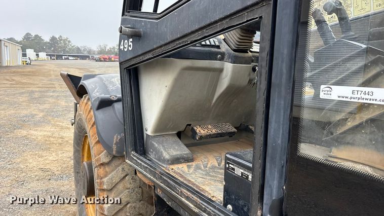 image for item ET7443 2011 Caterpillar TH514 telehandler
