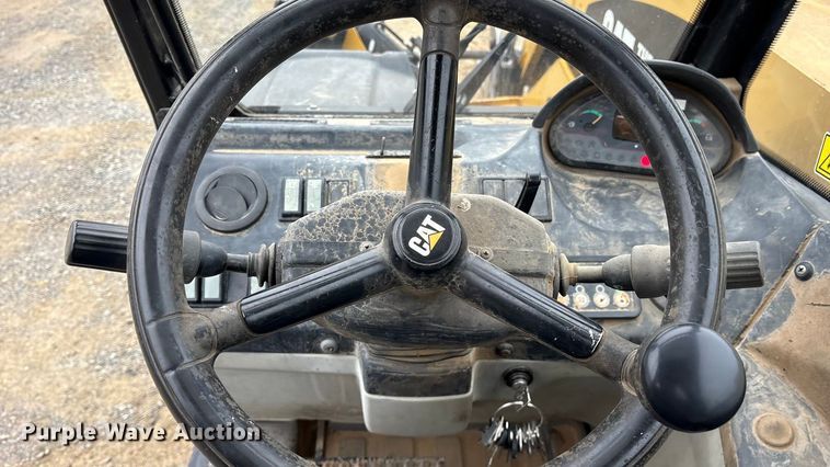 image for item ET7443 2011 Caterpillar TH514 telehandler