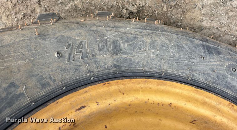 image for item ET7443 2011 Caterpillar TH514 telehandler