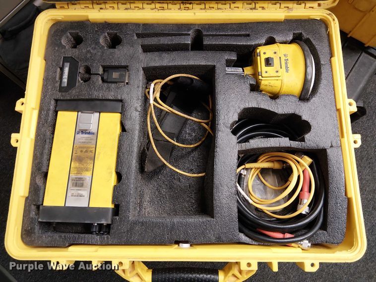 image for item EU2595 Trimble survey kit