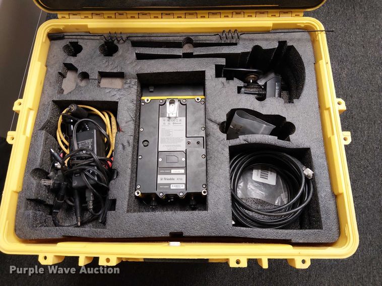 image for item EU2596 Trimble survey kit