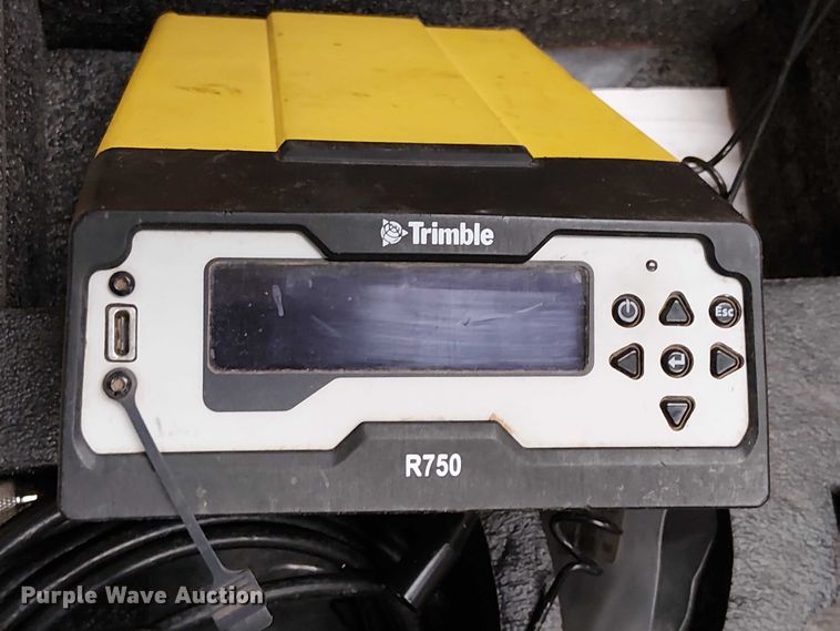 image for item EU2596 Trimble survey kit