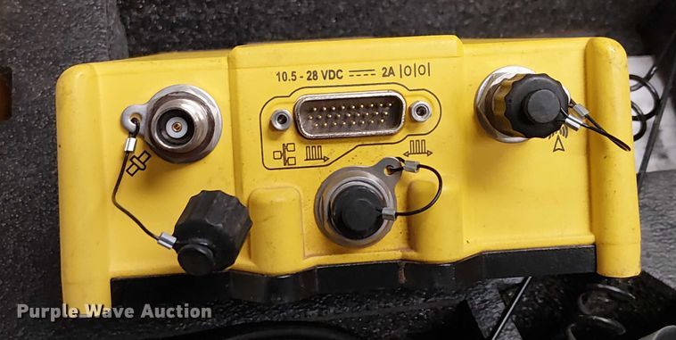 image for item EU2596 Trimble survey kit