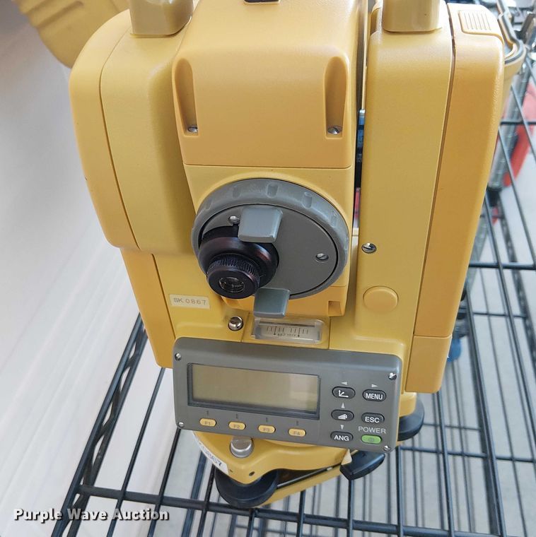 image for item EU2601 (2) Topcon total stations