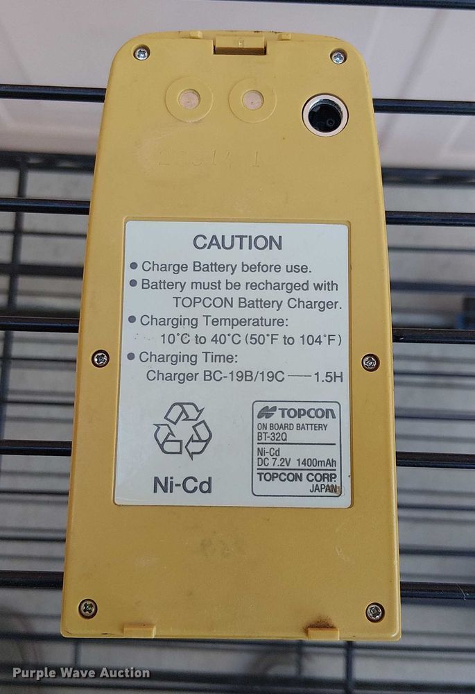 image for item EU2601 (2) Topcon total stations