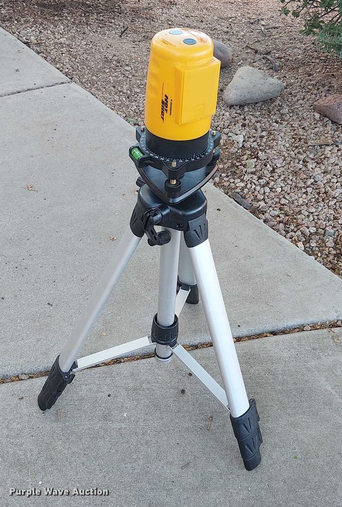 image for item EU2602 Johnson laser level