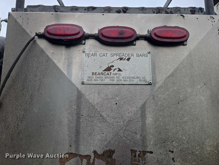 image for item EU3642 2011 Peterbilt 365 oil distributor truck