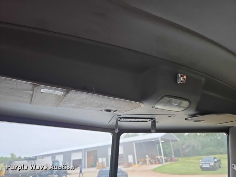 image for item EU3642 2011 Peterbilt 365 oil distributor truck