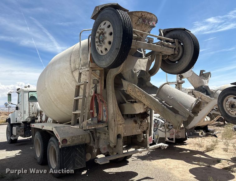 image for item EU4648 2007 International 5500i ready mix truck