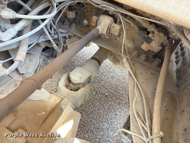 image for item EU4648 2007 International 5500i ready mix truck