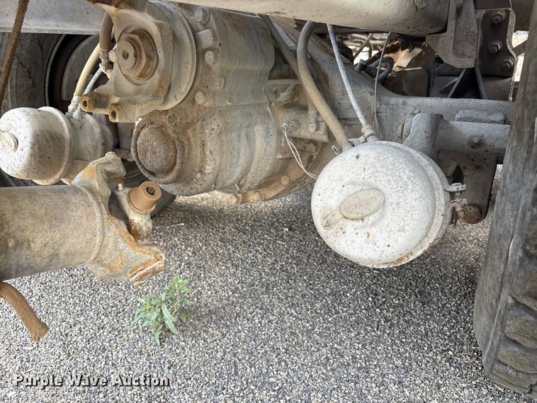 image for item EU4648 2007 International 5500i ready mix truck