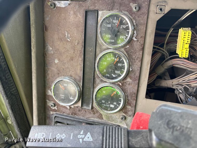 image for item EU4648 2007 International 5500i ready mix truck