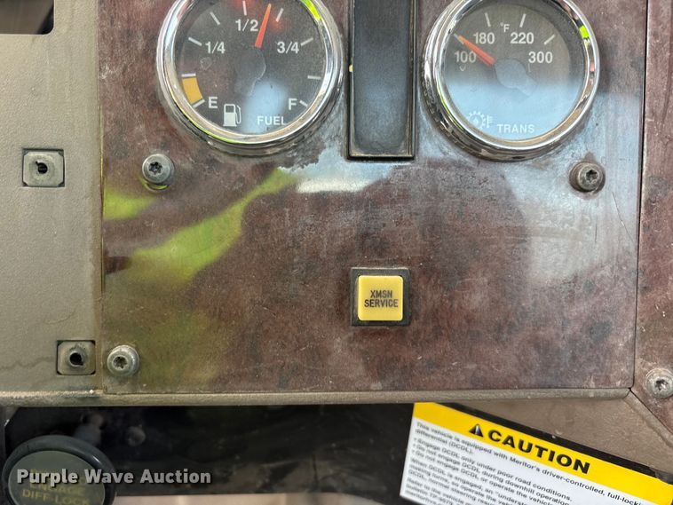 image for item EU4648 2007 International 5500i ready mix truck