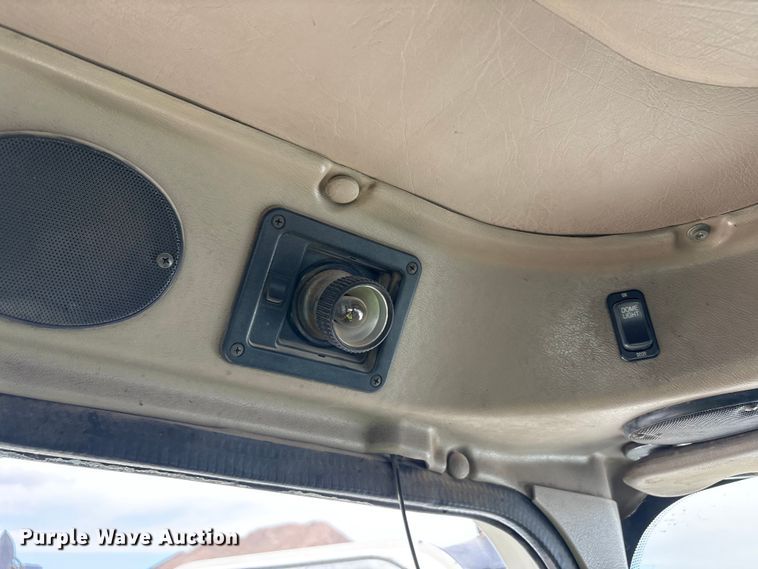 image for item EU4648 2007 International 5500i ready mix truck