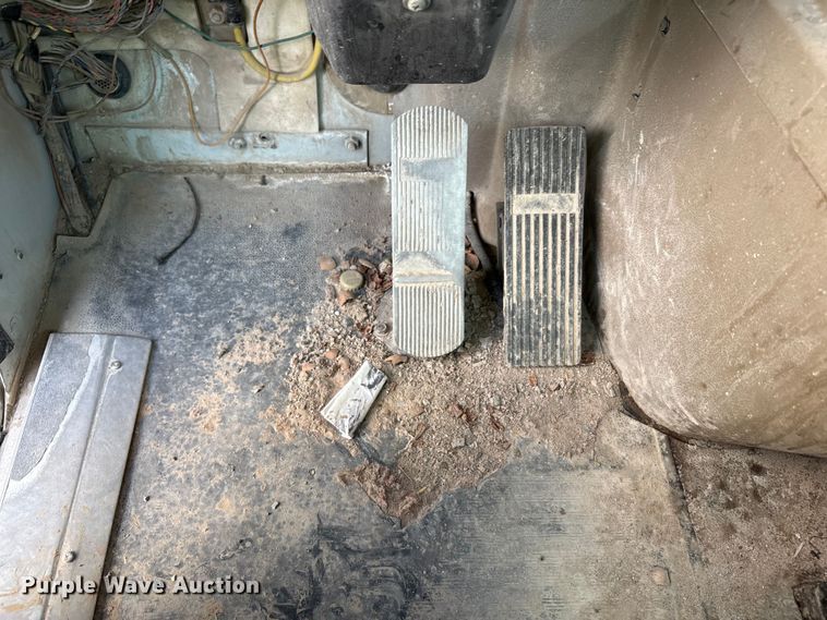 image for item EU4648 2007 International 5500i ready mix truck