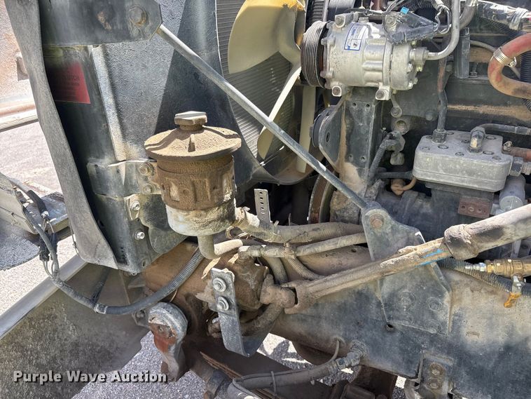 image for item EU4648 2007 International 5500i ready mix truck