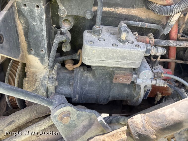 image for item EU4648 2007 International 5500i ready mix truck