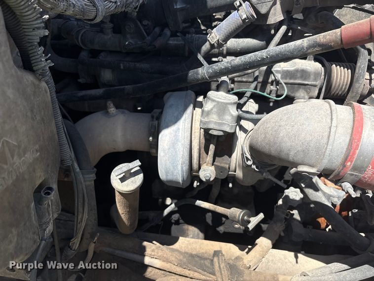 image for item EU4648 2007 International 5500i ready mix truck