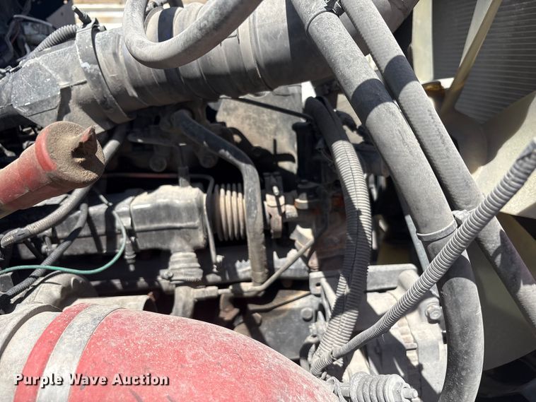 image for item EU4648 2007 International 5500i ready mix truck