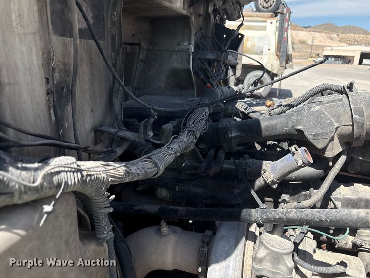 image for item EU4648 2007 International 5500i ready mix truck