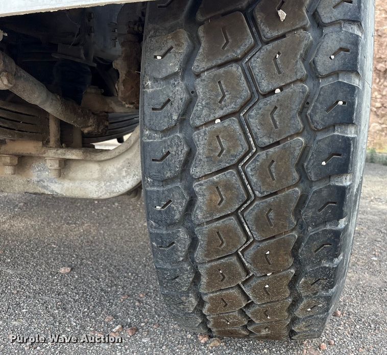 image for item EU4648 2007 International 5500i ready mix truck