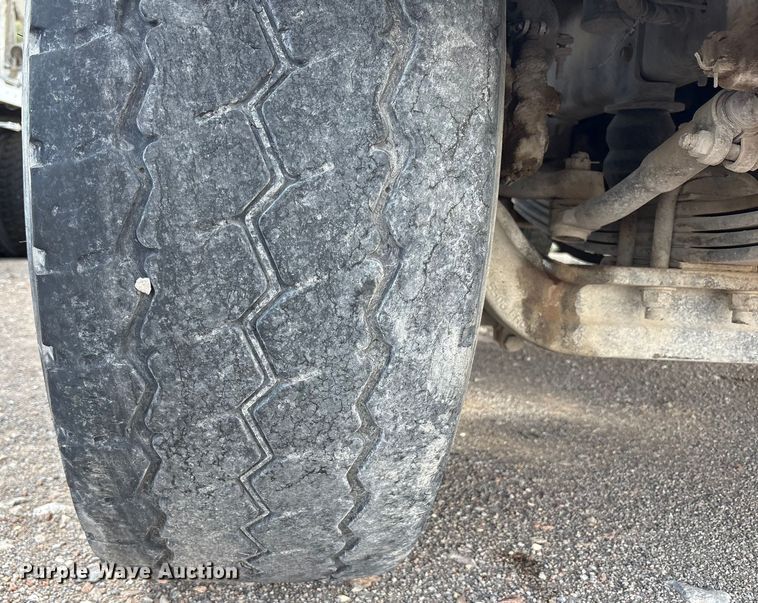 image for item EU4648 2007 International 5500i ready mix truck