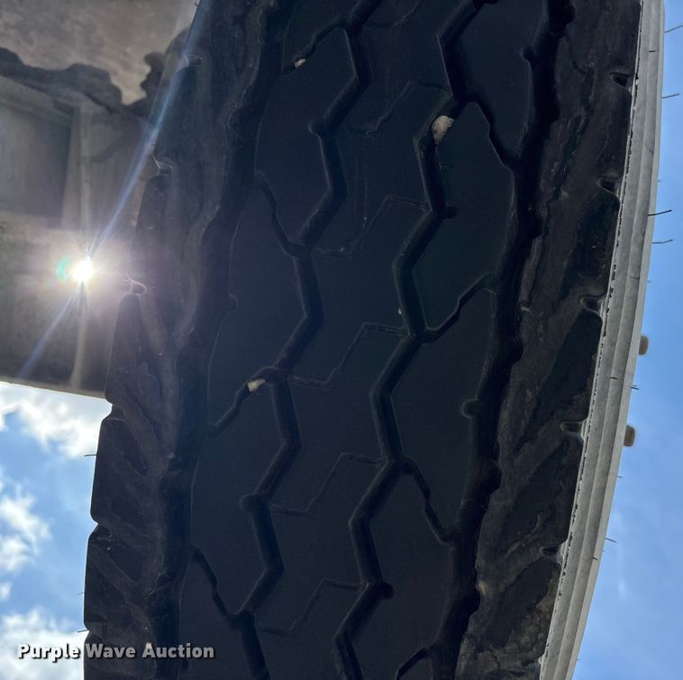 image for item EU4648 2007 International 5500i ready mix truck