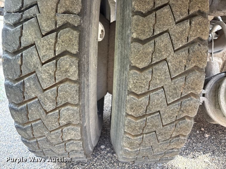 image for item EU4648 2007 International 5500i ready mix truck