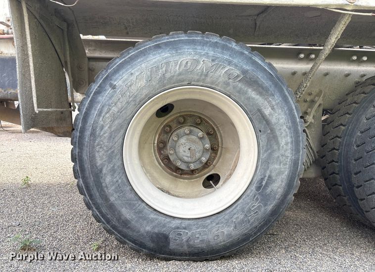 image for item EU4648 2007 International 5500i ready mix truck