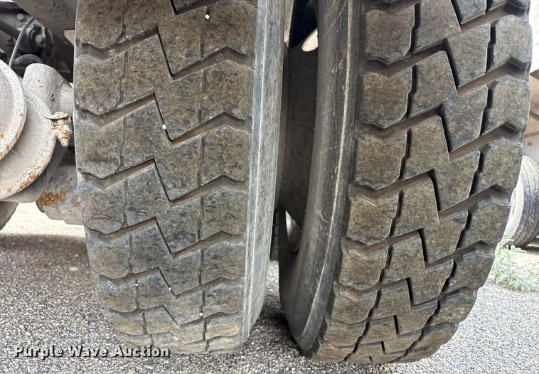 image for item EU4648 2007 International 5500i ready mix truck