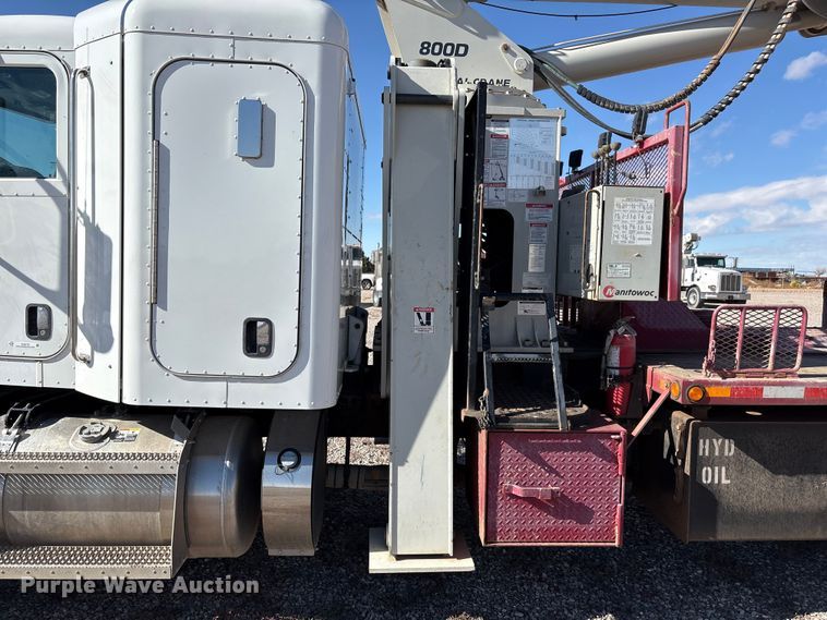 image for item EU4710 2015 Peterbilt 365 crane truck