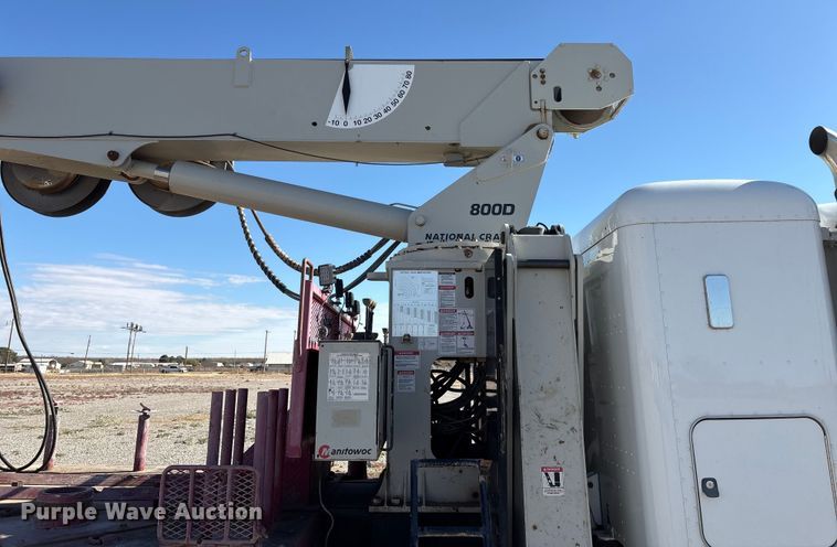 image for item EU4710 2015 Peterbilt 365 crane truck