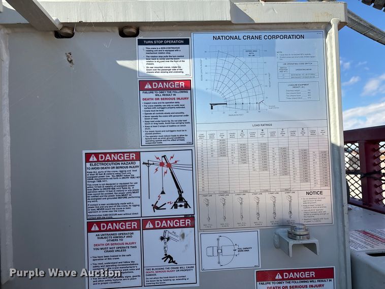 image for item EU4710 2015 Peterbilt 365 crane truck