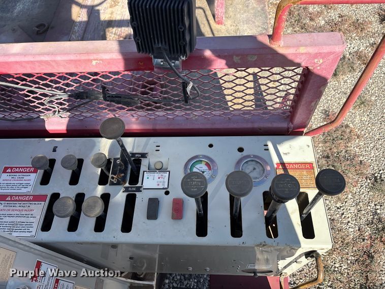 image for item EU4710 2015 Peterbilt 365 crane truck