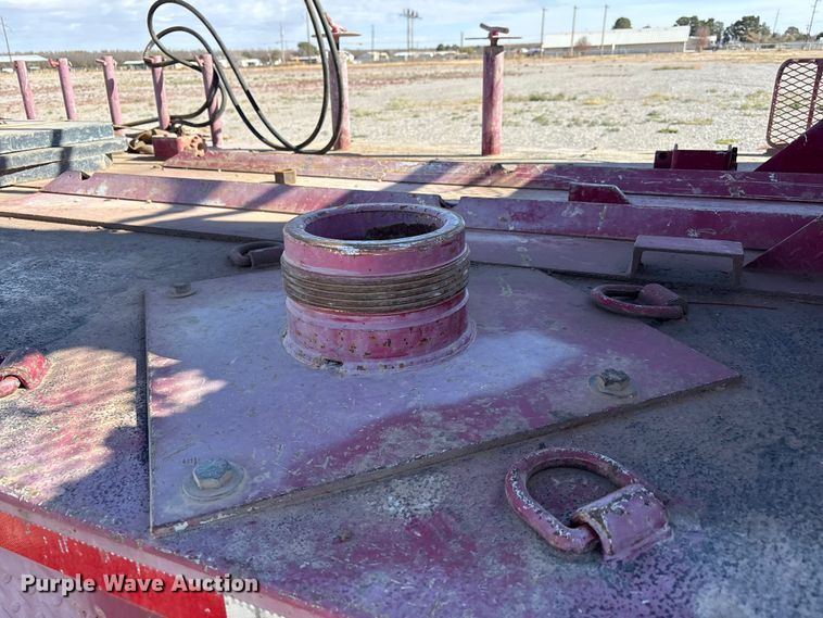 image for item EU4710 2015 Peterbilt 365 crane truck