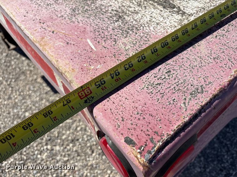 image for item EU4710 2015 Peterbilt 365 crane truck