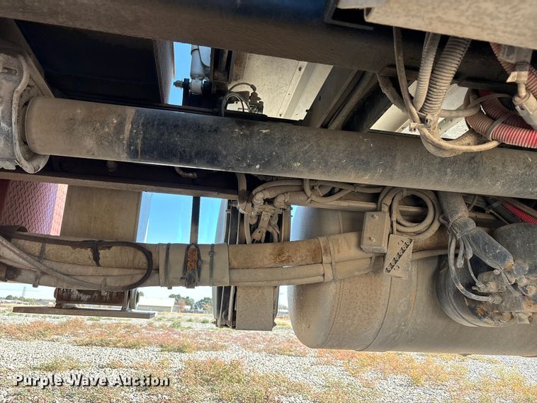 image for item EU4710 2015 Peterbilt 365 crane truck